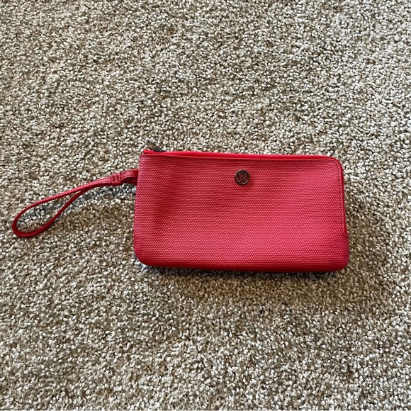 Lululemon Double Up pouch wristlet deep red - Picture 1 of 6